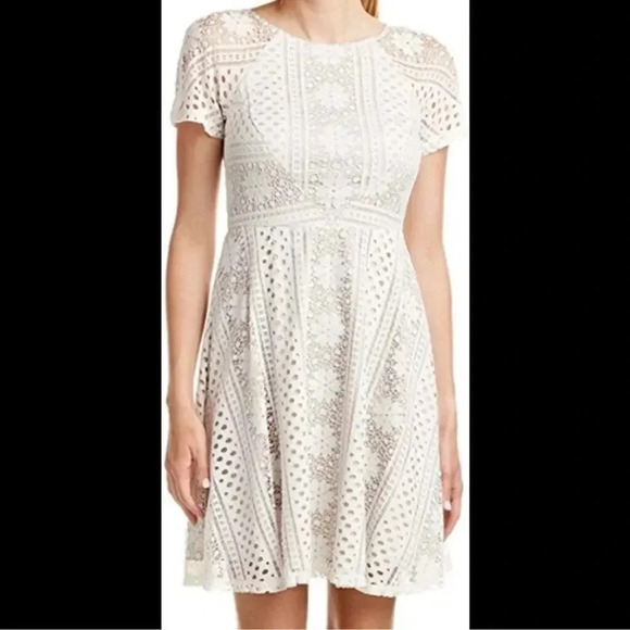 Adrianna Papell Short Sleeve Lace Knee Length Dress Sz 6 - Picture 1 of 12